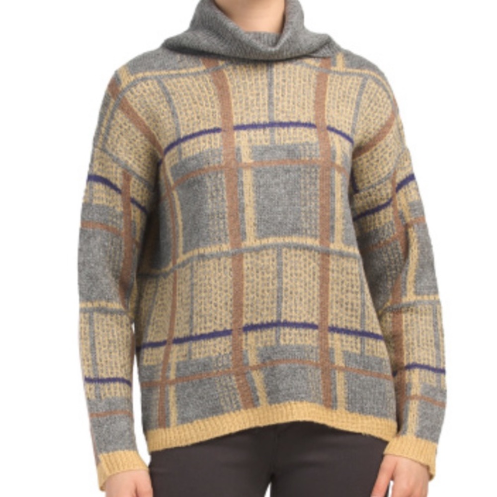 Cocobleu plaid turtleneck sweater NWT